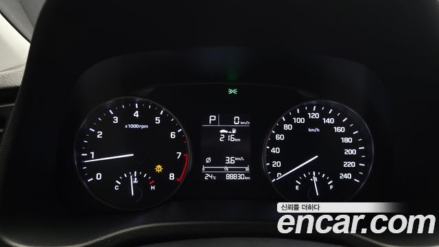 Hyundai AVANTE 2017 — photo 8