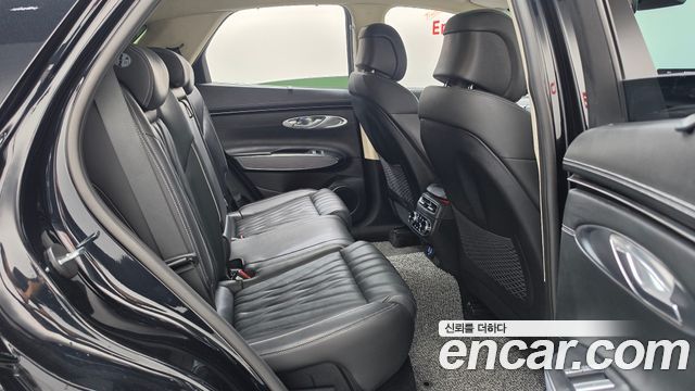 Genesis GV70 2021 — photo 17