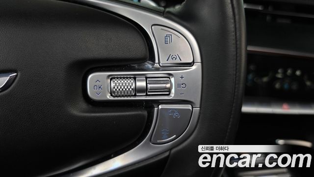 Genesis GV70 2021 — photo 21