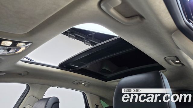 Genesis GV70 2021 — photo 22