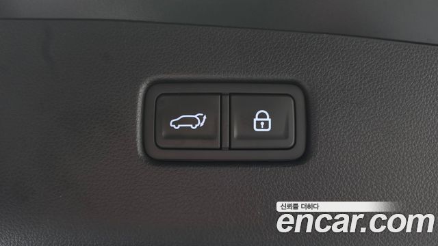 Genesis GV70 2021 — photo 23