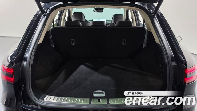 Genesis GV70 2021 — photo 24