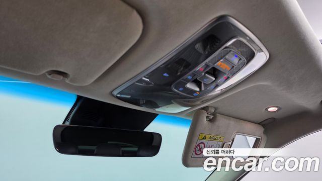 Genesis GV70 2021 — photo 25
