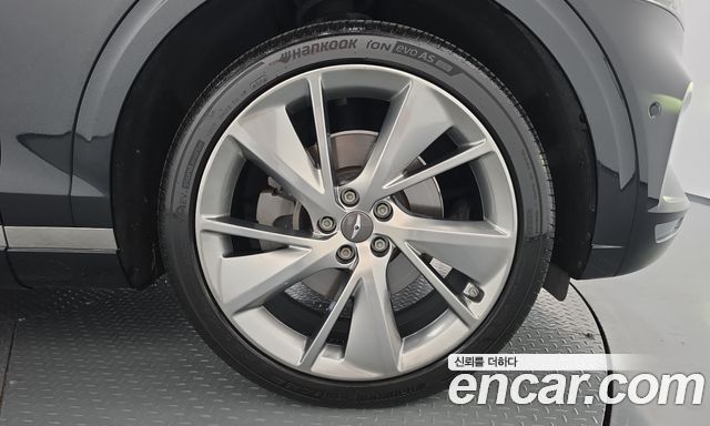 Genesis GV70 2021 — photo 7
