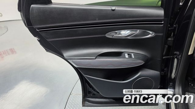 Genesis GV70 2021 — photo 15