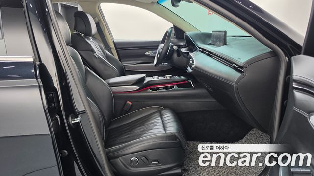 Genesis GV70 2021 — photo 16