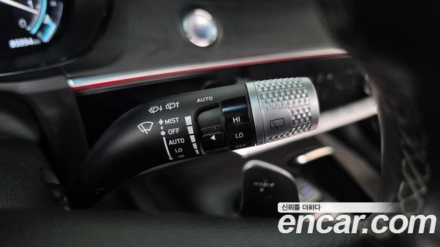 Genesis GV70 2021 — photo 27