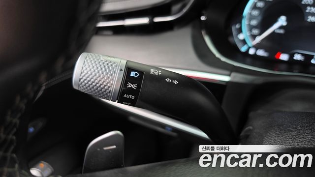 Genesis GV70 2021 — photo 29