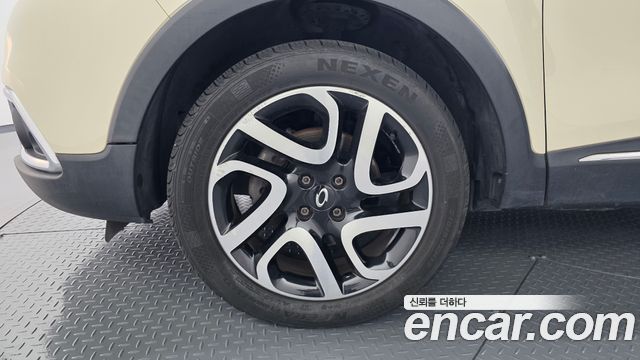 Renault Korea QM3 2017 — photo 5