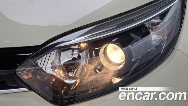 Renault Korea QM3 2017 — photo 8