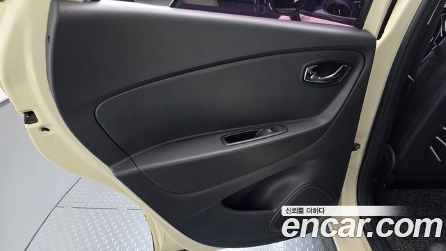 Renault Korea QM3 2017 — photo 15