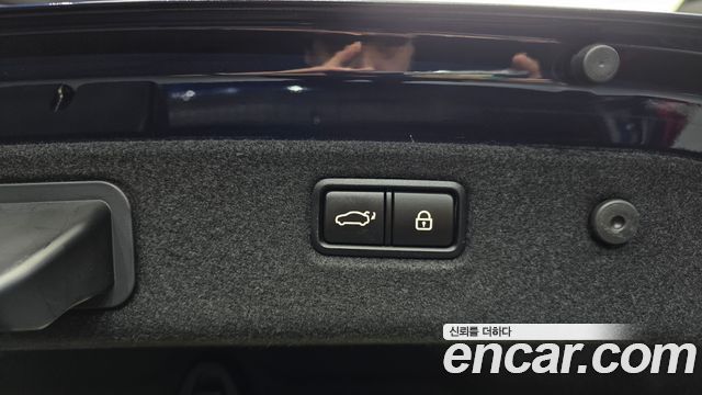 Genesis G70 2019 — photo 24