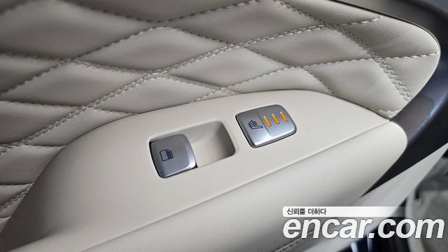 Genesis G70 2019 — photo 30