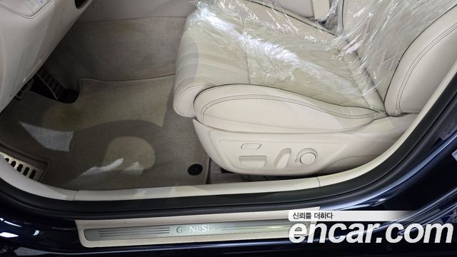 Genesis G70 2019 — photo 31