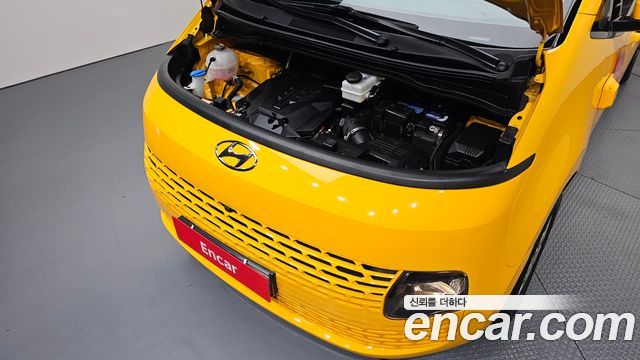 Hyundai Staria 2023 — photo 6