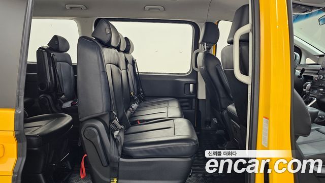 Hyundai Staria 2023 — photo 12