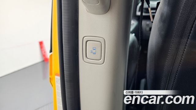 Hyundai Staria 2023 — photo 19