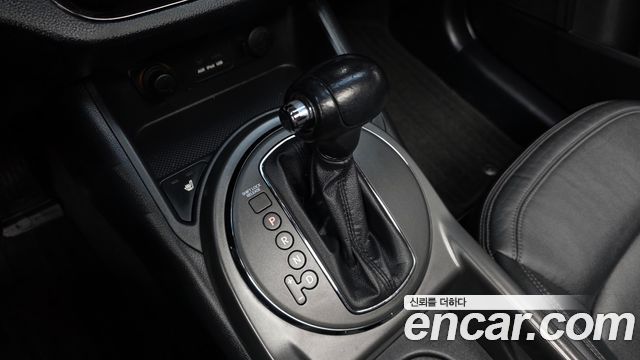 Kia Sportage 2011 — photo 9