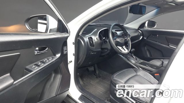 Kia Sportage 2011 — photo 10