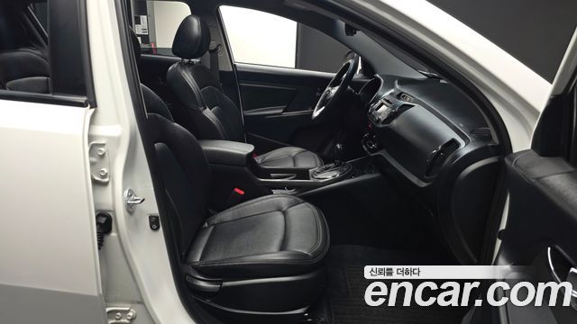 Kia Sportage 2011 — photo 11