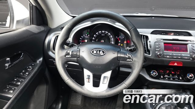 Kia Sportage 2011 — photo 13