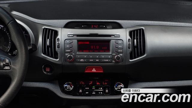 Kia Sportage 2011 — photo 14