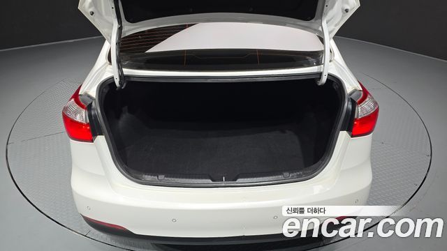 Kia K3 2013 — photo 20