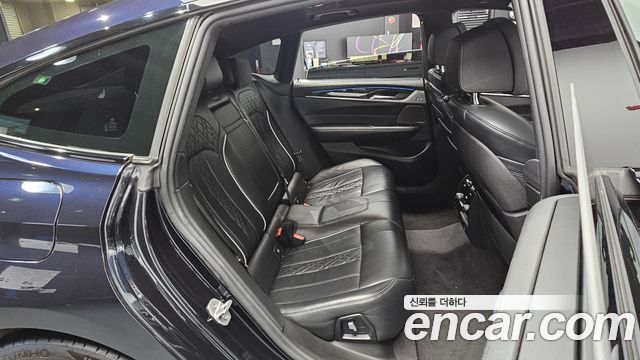BMW Gran Turismo 2018 — photo 17