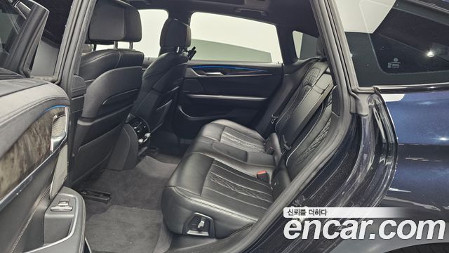 BMW Gran Turismo 2018 — photo 18