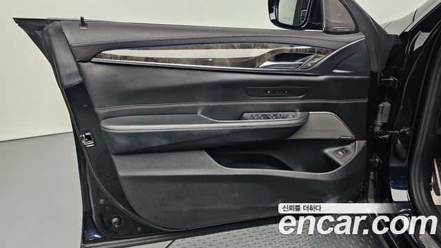 BMW Gran Turismo 2018 — photo 14