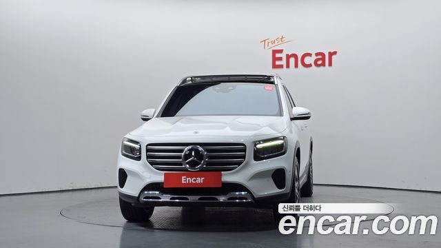 Mercedes-Benz GLB-Class 2024 — photo 3