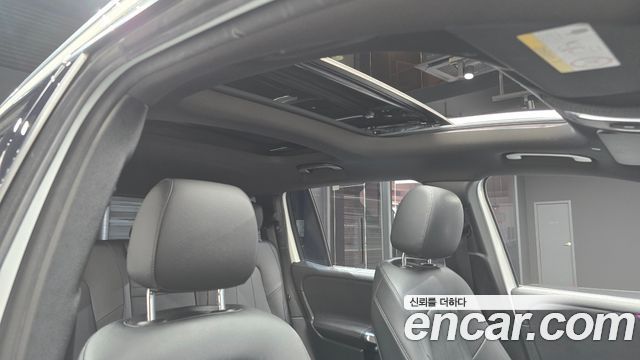 Mercedes-Benz GLB-Class 2024 — photo 19