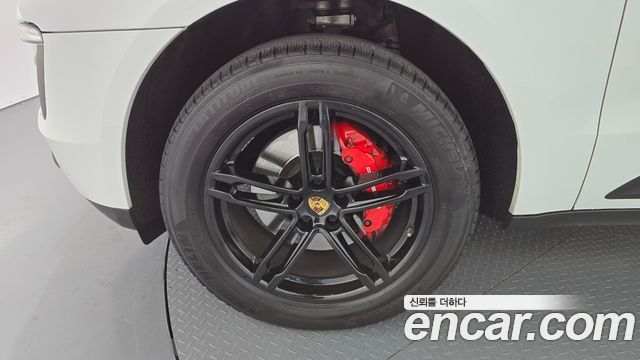 Porsche Macan 2017 — photo 5