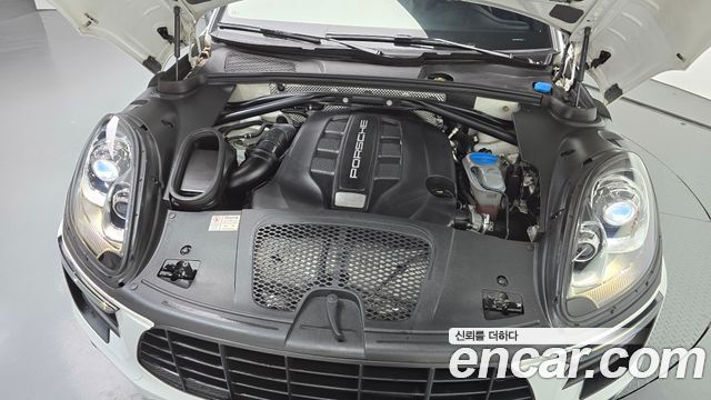 Porsche Macan 2017 — photo 6