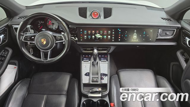 Porsche Macan 2017 — photo 10