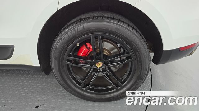 Porsche Macan 2017 — photo 7