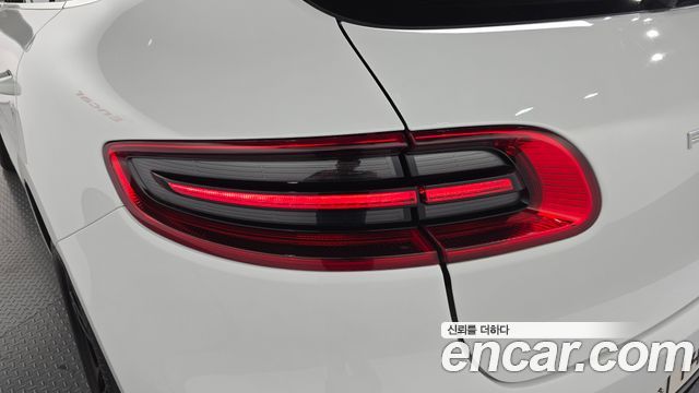 Porsche Macan 2017 — photo 9