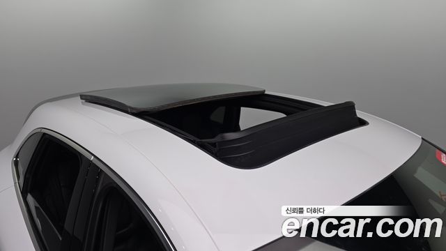 Porsche Macan 2017 — photo 27