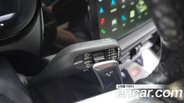 Porsche Macan 2017 — photo 30