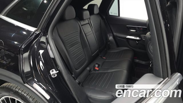 Mercedes-Benz GLC-Class 2024 — photo 18