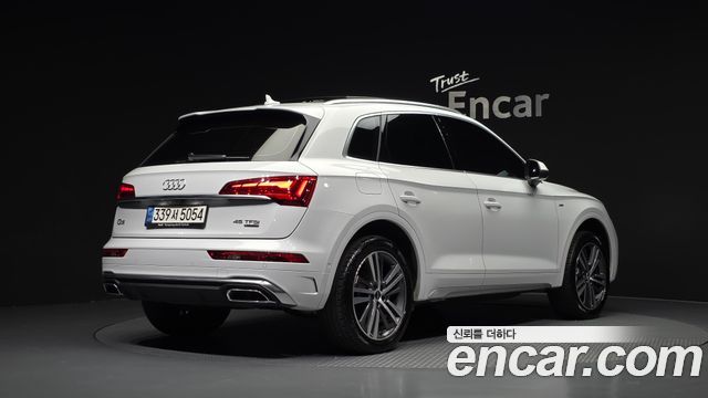 Audi Q5 2021 — photo 2