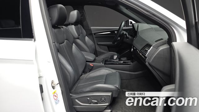 Audi Q5 2021 — photo 17