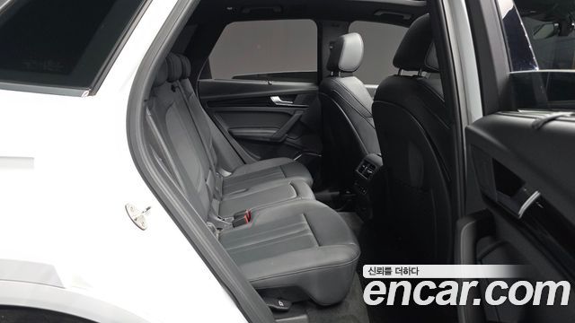 Audi Q5 2021 — photo 18