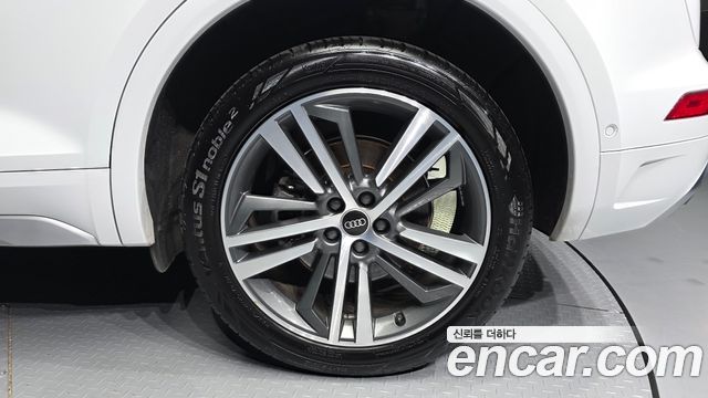 Audi Q5 2021 — photo 7