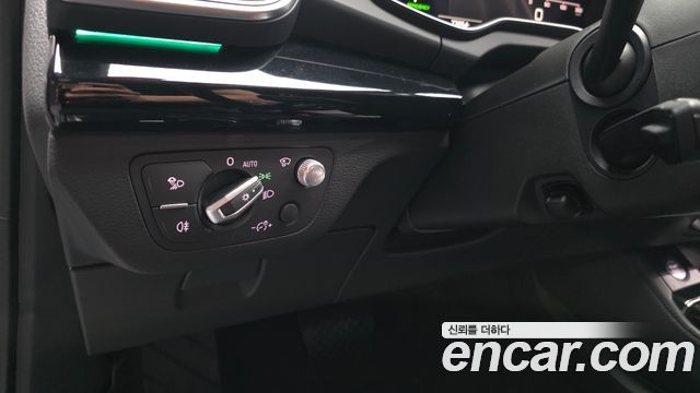 Audi Q5 2021 — photo 31