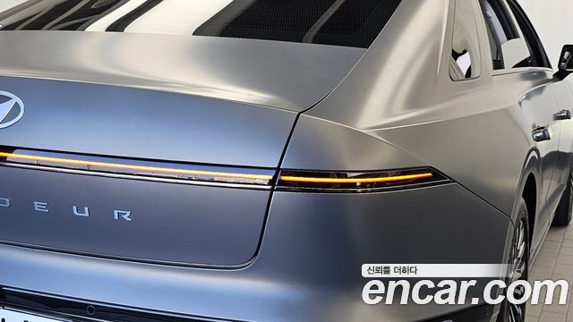 Hyundai Grandeur 2023 — photo 9