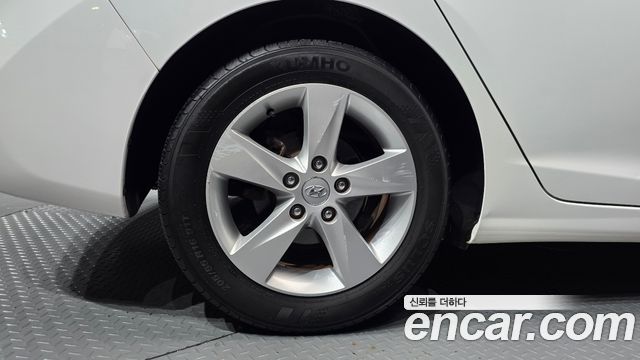 Hyundai AVANTE 2011 — photo 5