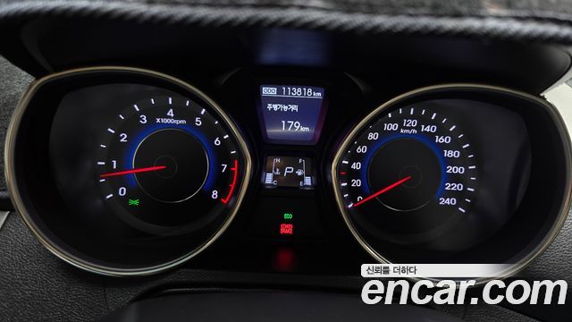 Hyundai AVANTE 2011 — photo 8