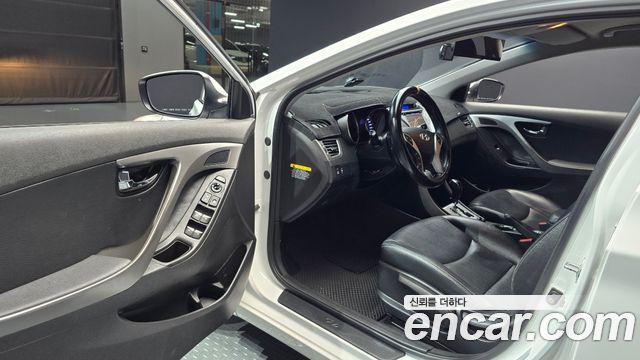 Hyundai AVANTE 2011 — photo 10