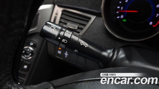Hyundai AVANTE 2011 — photo 17